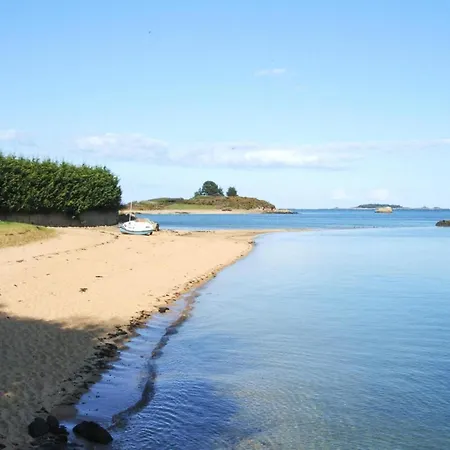 Hébergement de vacances In Beautiful Breton Estate,